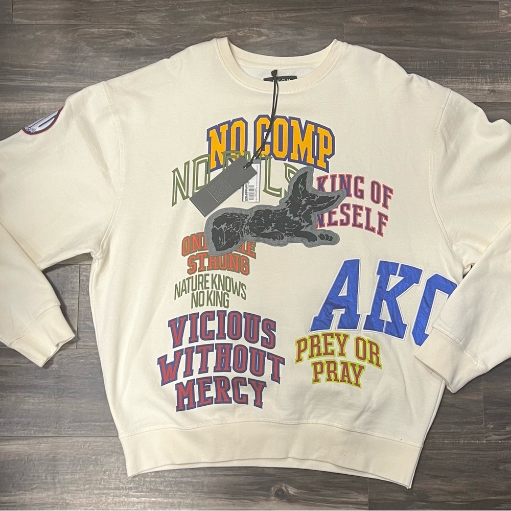 Men’s Akoo crew neck Graphic Cream Sweater new with tags